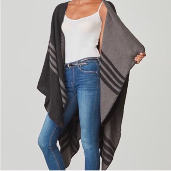 BB Dakota Sweaters - BB DAKOTA grey reversible poncho